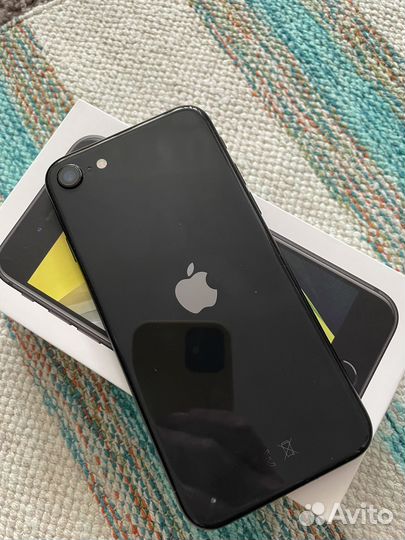 iPhone SE (2020), 64 ГБ