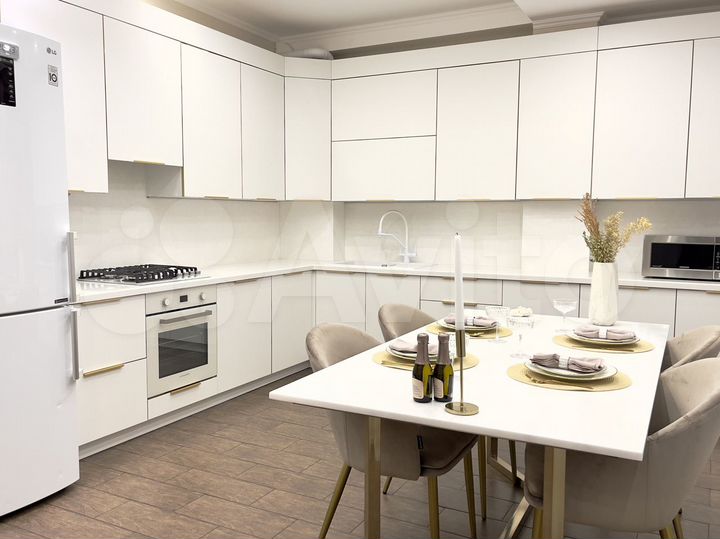 3-к. квартира, 90 м², 3/5 эт.