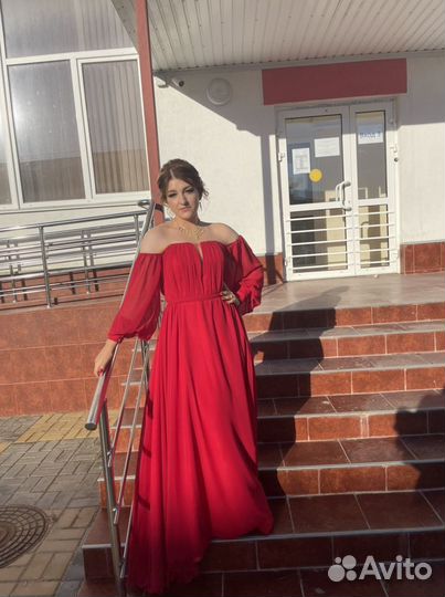 Вечернее платье