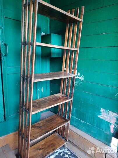 Полка стеллаж из дерева
