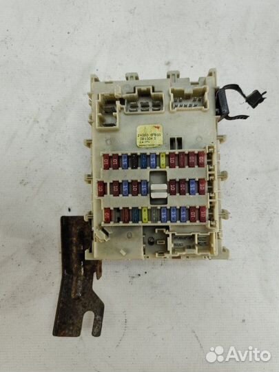 Блок предохранителей Nissan Almera 2006