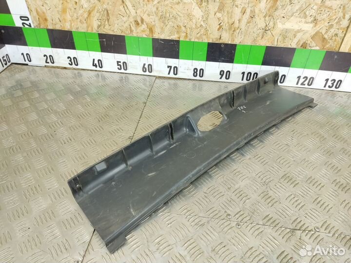 Обшивка крышки багажника Vaz Granta