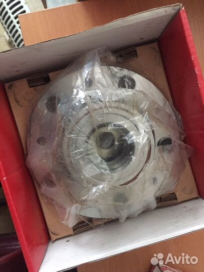 Ступица задняя с подшипником Ford Tranzit 2008 год