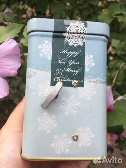 Шкатулка музыкальная новая с чаем Ахмад Ти 2014 г