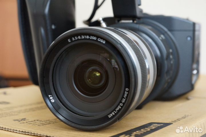 Видеокамера Sony NEX-FS100 kit