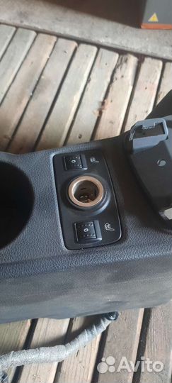 Форд фокус 3 прикуриватель, консоль, ручка кпп