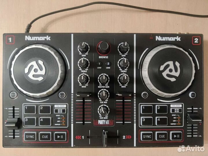 DJ пульт Numark party mix