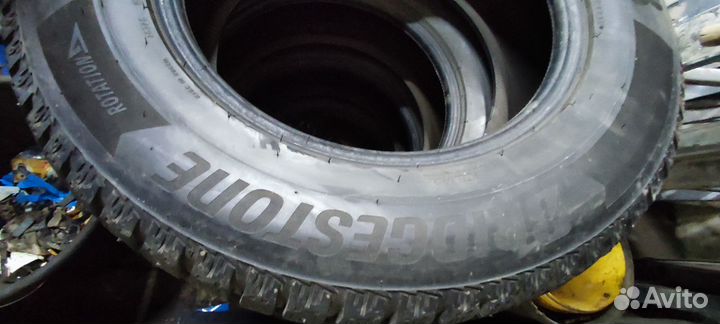 Bridgestone Ice Cruiser 7000S 235/65 R17 108T