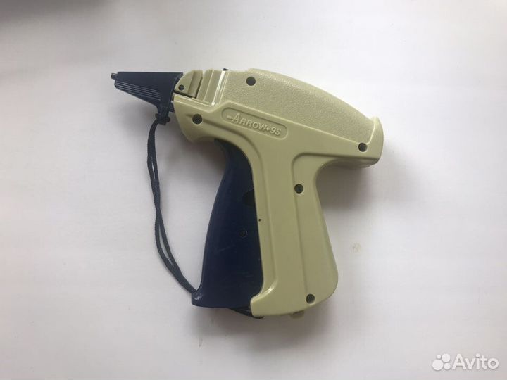 Игольчатый этикет-пистолет