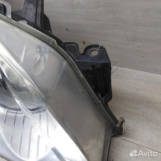 Фара передняя правая Opel Astra h