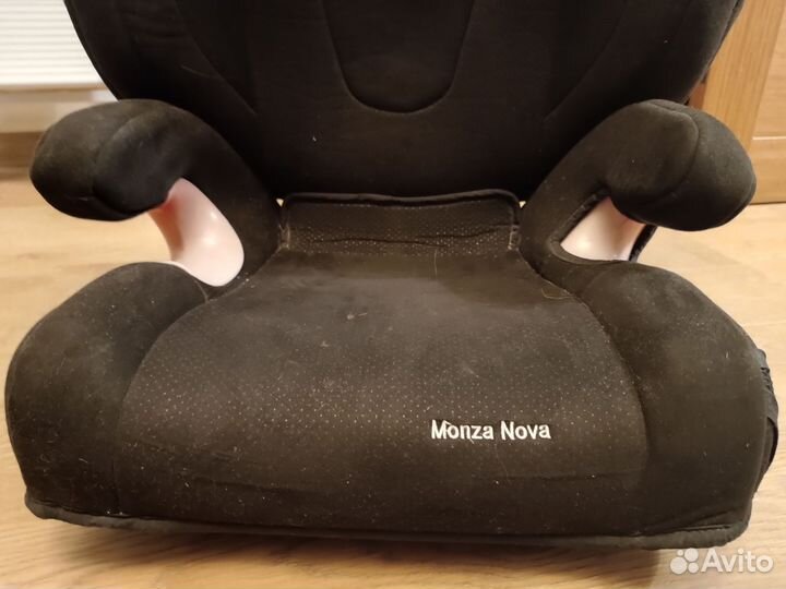 Автомобильное кресло Recaro Monza Nova