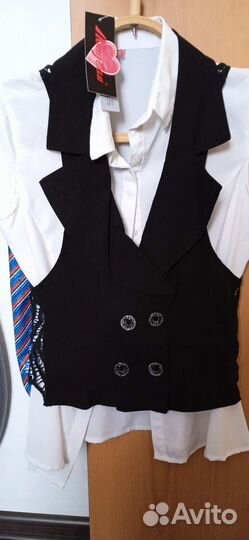 Жилетка для девочки новая 42 размер