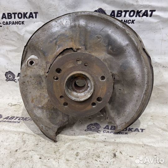 Задний левый кулак Mercedes W210