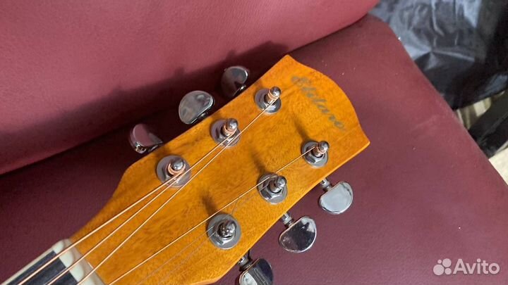 Акустическая гитара новая в коробке