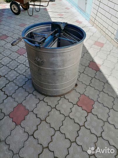 Медогонка 4 рамочная