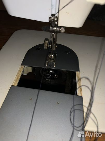 Швейная машина Чайка (ножная)