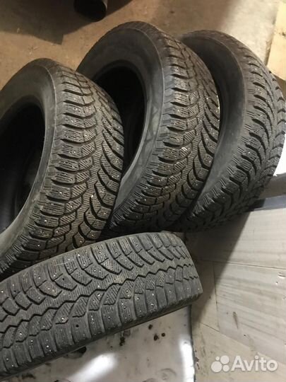 Bridgestone Blizzak 6 215/65 R16
