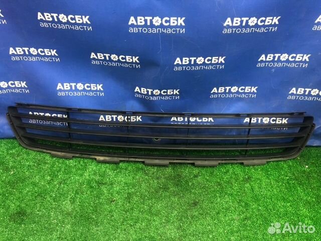 Решетка бамперная передняя Toyota Vitz KSP90 1krfe