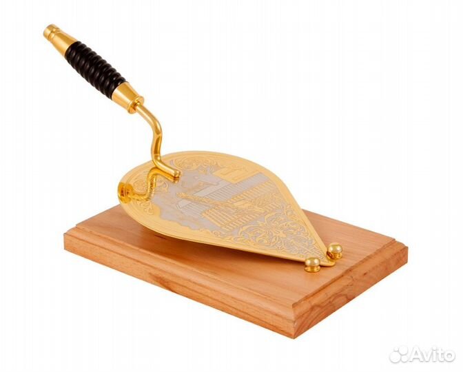 Сувенирный мастерок на деревянной подставке