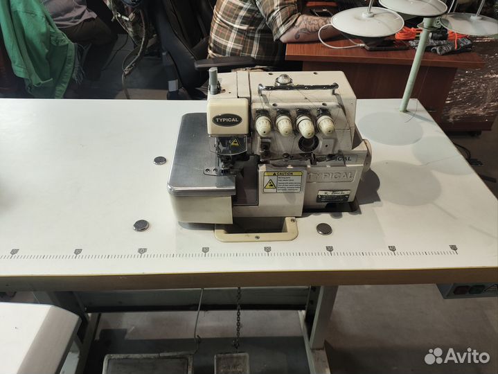 Оверлок 4х ниточный typical gn794