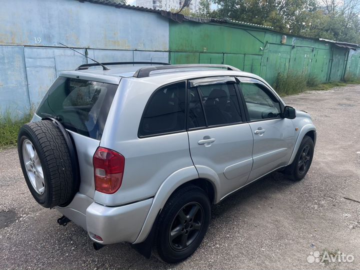 Toyota RAV4 2.0 AT, 2003, 275 000 км