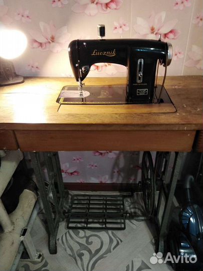 Швейная машина lucznik