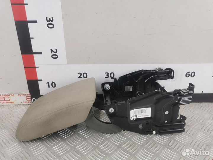 Подлокотник для Audi A4 B8 8K0864207AK64