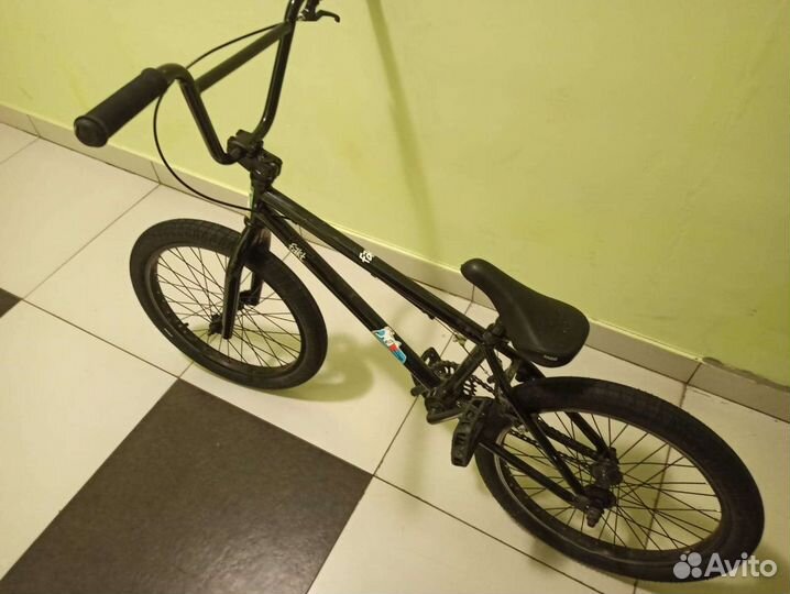 Трюковой велосипед BMX