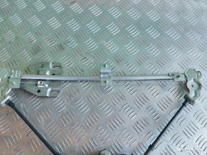 Стеклоподъемник передней правой двери правый Ваз