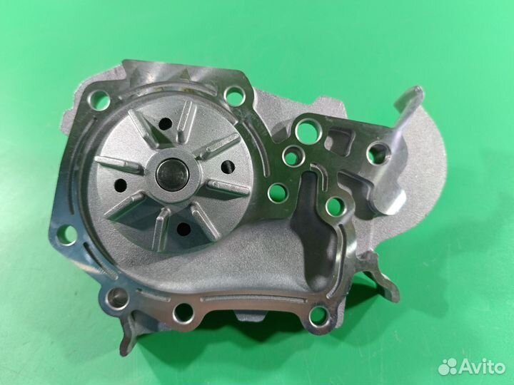 Помпа для Renault Logan