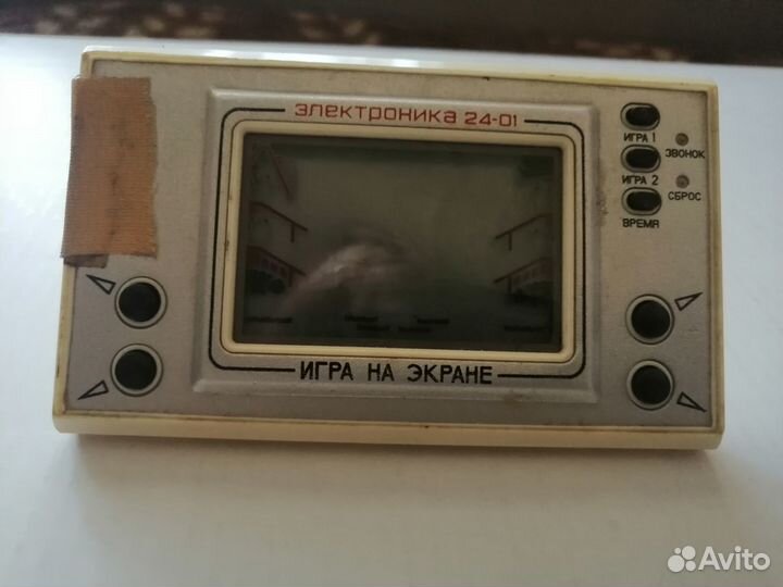 Продам электронную игру