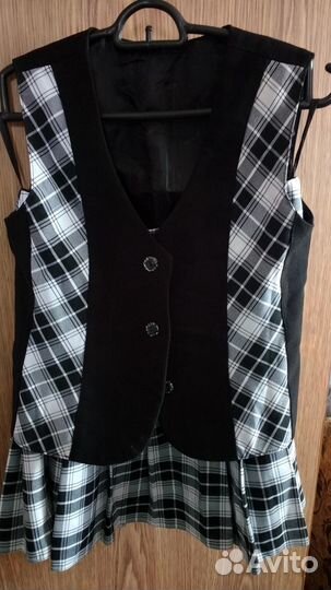 Костюм школьный тройка