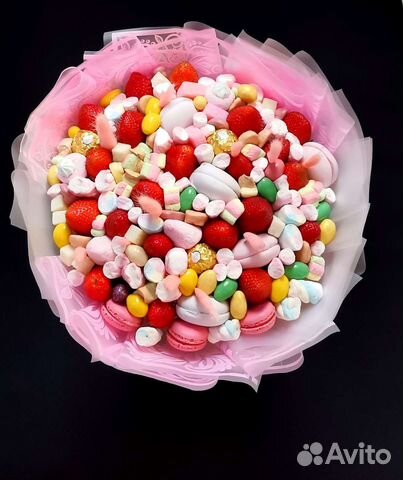 Букет из ягод и зефира