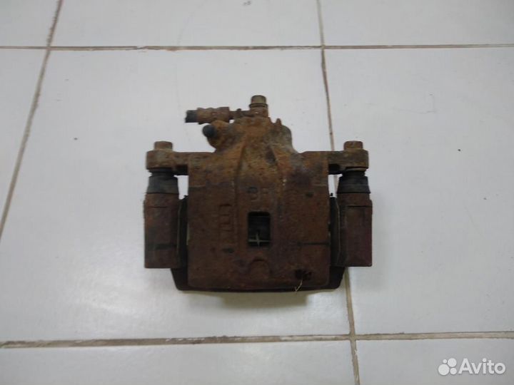 Суппорт задний правый Kia Sorento BL JC 2002-2009