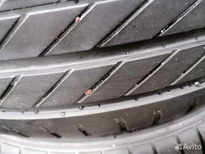 Goodyear Aquatred 255/50 R19 и 285/45 R19