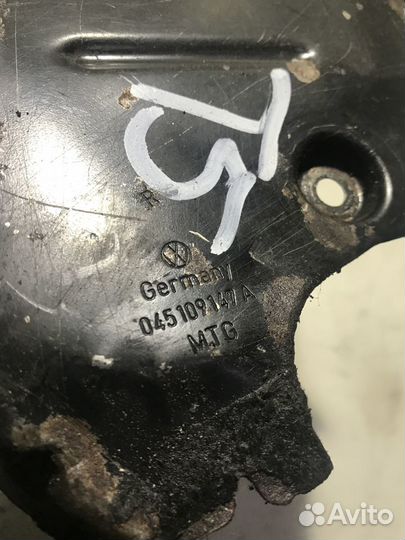 Кожух ремня грм Volkswagen Transporter T5