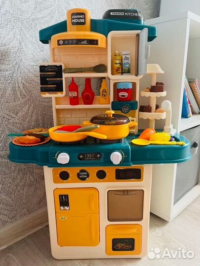 Новая детская кухня с паром, музыкой и светом