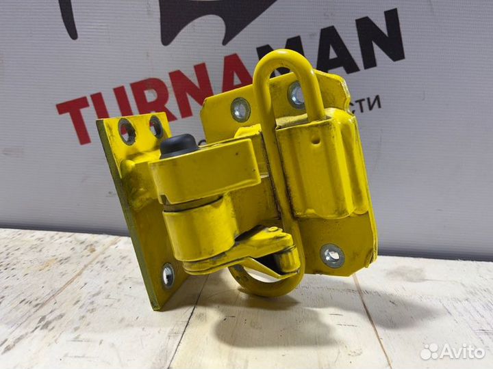 Петля двери Man Tgl