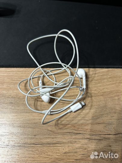 Наушники earpods