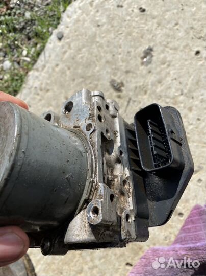 Блок ABS тойота хайлендер 2 2grfe