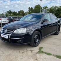 Volkswagen Jetta 1.6 AMT, 2010, 131 000 км, с пробегом, цена 719 000 руб.