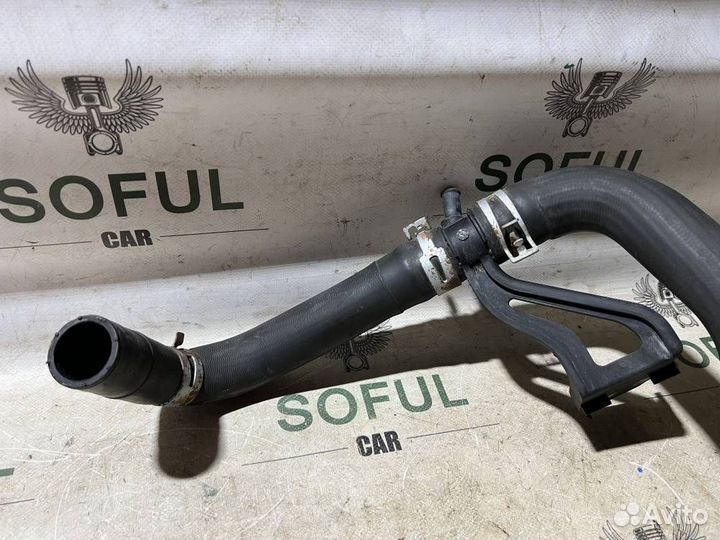 Патрубок радиатора Toyota Auris 2011