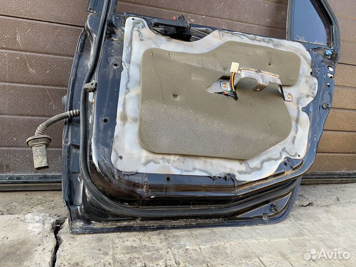 Дверь задняя правая Lancer 9