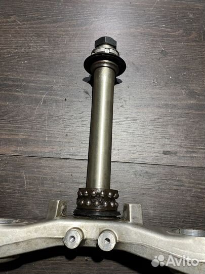 Нижняя траверса для Yamaha FJR1300 03-05