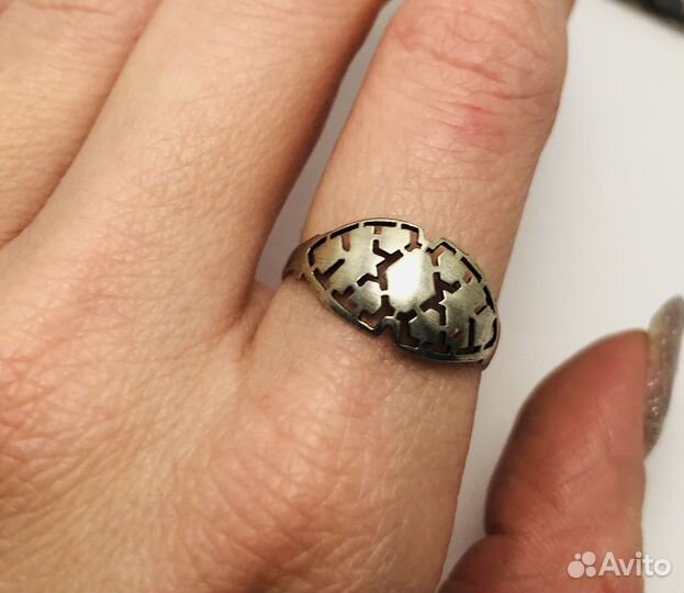 Серебряное кольцо