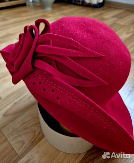 Шляпа фетровая женская красная