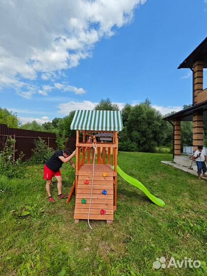 Детская площадка с горкой