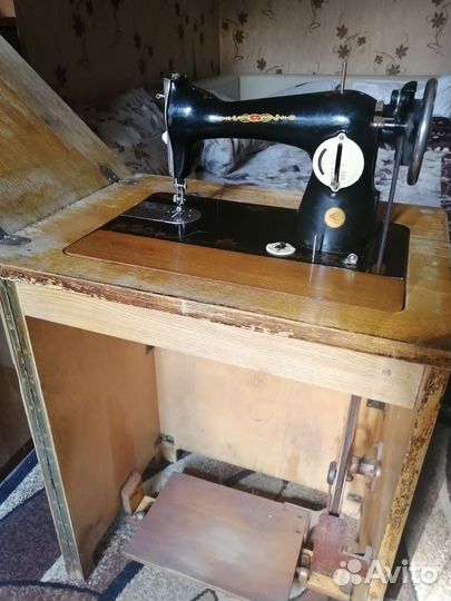 Швейная машина