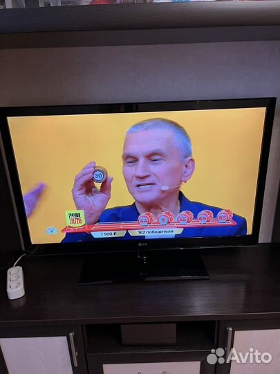 Телевизор 42 дюйма LG
