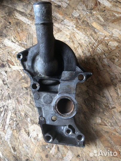 Корпус насоса водяного (помпы) Ford Focus